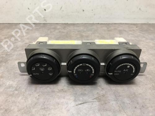 AC Styreenhet / Manøvreringsenhet NISSAN X-TRAIL I (T30) 2.2 Di 4x4 (114 hp) 24190759