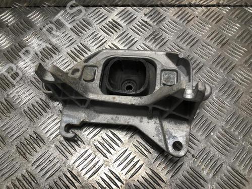 Used Engine mount RENAULT MEGANE IV Hatchback (B9A/M/N_) 1.5 dCi 110 (B9A3) (110 hp) 31200910