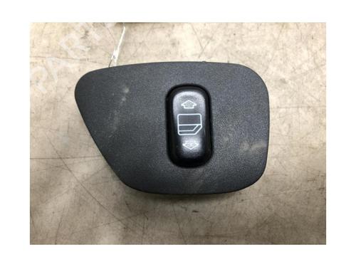Right rear window switch MERCEDES-BENZ E-CLASS (W210) E 200 CDI (210.007) | BP20621593I28 