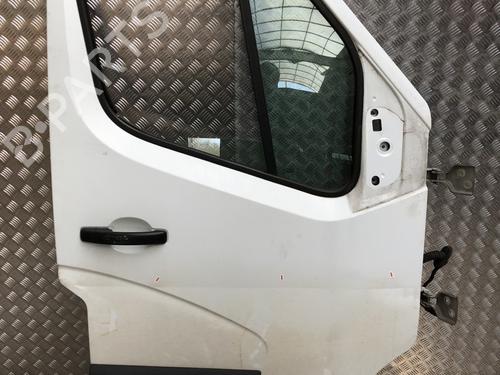 Used Right front door Right front door RENAULT MASTER III Van (FV) 2.3 dCi 100 FWD (FV0A, FV0B, FV0G, FV0K, FV0H) (101 hp) 33304068 33304068