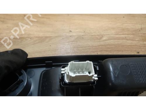 Right front window switch RENAULT CLIO II (BB_, CB_) 1.5 dCi (B/C2J) | BP13225418I26 
