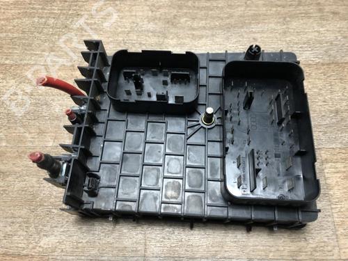 Used Fuse box AUDI A3 (8P1) 1.9 TDI (105 hp) 25305366