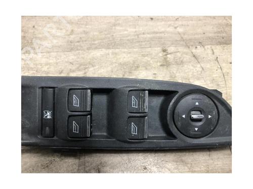 Left front window switch FORD FOCUS III 2.0 TDCi | BP23872778I27