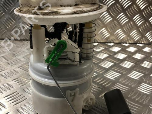 Used Fuel pump DACIA LOGAN MCV II 1.0 SCe 75 (73 hp) 25338190