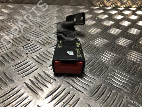 Used Seat buckle FIAT 500 (312_) 1.2 (312AXA1A) (69 hp) 31204814