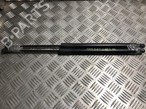 tailgate-lift-support-vw-golf-vii-5g1-bq1-be1-be2-2012-2013-2014-2015-2016-2017-2018-2019-2020-2021-34415810 main image
