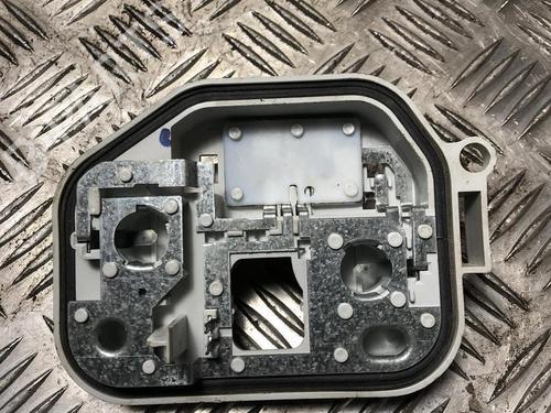 Éclairage de plaque d'immatriculation PEUGEOT 2008 I (CU_) 1.6 BlueHDi 120 (120 hp) 31198648