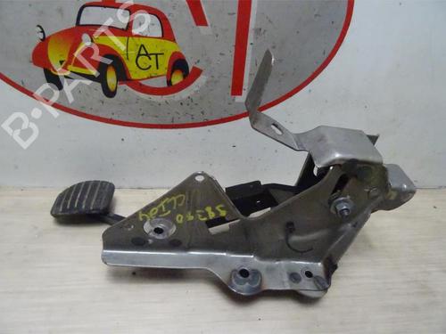 Clutch pedal RENAULT CLIO IV (BH_) 1.5 dCi 75 | BP12972517I13 
