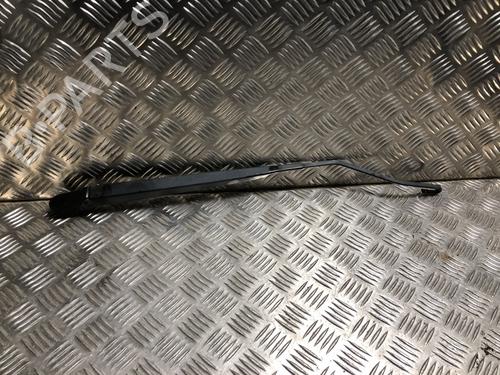 Vindspejlsviskerarm CITROËN C2 (JM_) 1.1 (60 hp) 31204063