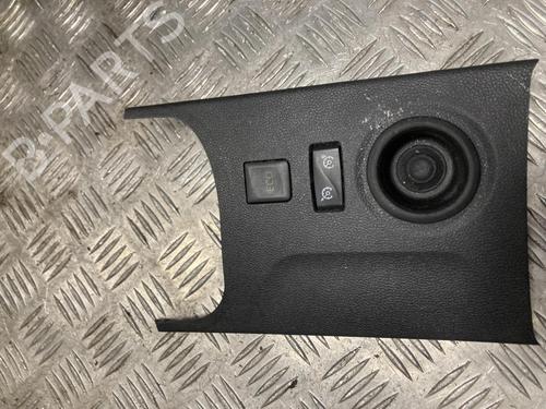 Used Switch Switch RENAULT CAPTUR I (J5_, H5_) 1.3 TCe 150 (J5NK, J5JS) (150 hp) 36088832 36088832