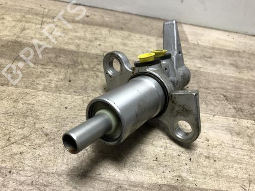Used Brake master cylinder AUDI A4 B8 (8K2) 2.7 TDI (190 hp) 23034691