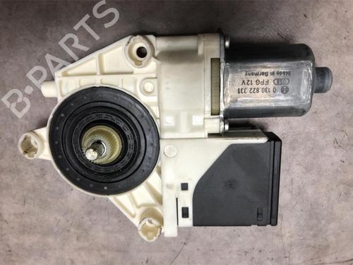 Vindusheismotor høyre bak RENAULT MEGANE III Hatchback (BZ0/1_, B3_) 1.9 dCi (BZ0N, BZ0J) (131 hp) 20621815