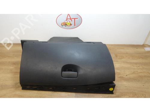 Handskerum RENAULT MEGANE III Hatchback (BZ0/1_, B3_) 1.5 dCi (106 hp) 13226438