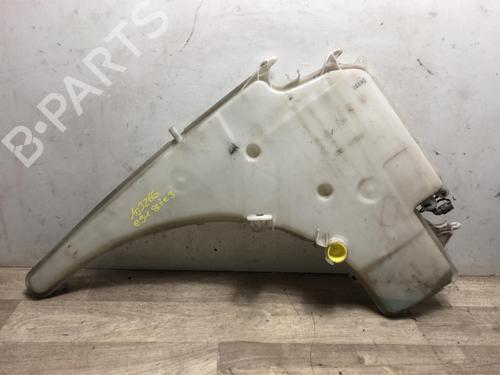 Used Windscreen washer tank BMW 3 Touring (E91) 320 d (163 hp) 20629913