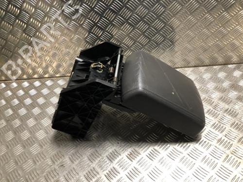 Used Armrest / Center console VW TOUAREG (7LA, 7L6, 7L7) 2.5 R5 TDI (174 hp) 31202172