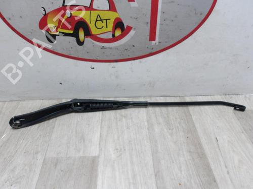 Used Front windshield wiper arm DACIA DUSTER (HS_) 1.5 dCi 4x4 (HSMC, HSMD) (110 hp) 13279487