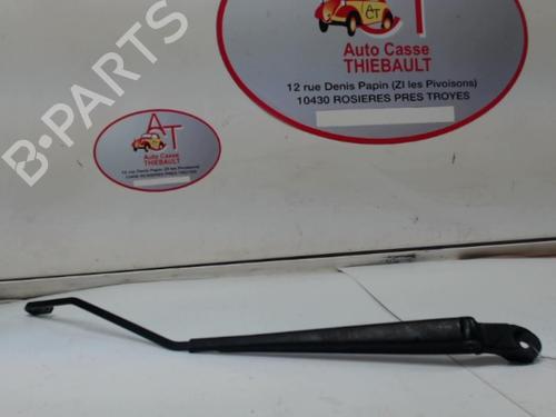 Used Front windshield wiper arm Front windshield wiper arm 20629124 20629124