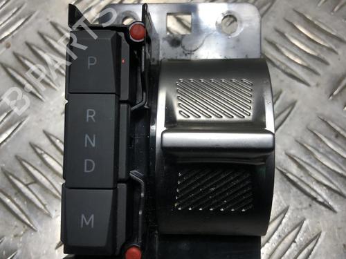 Used Gear lever PEUGEOT 3008 II SUV (MC_, MR_, MJ_, M4_) 1.5 BlueHDi 130 (131 hp) 25307189