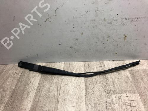 Used Front windshield wiper arm RENAULT MASTER II Van (FD) 2.5 dCi (120 hp) 23871448