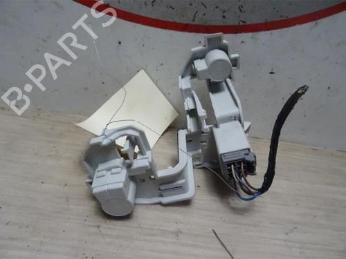 Używane Lampa oświetlenia tablicy rejestracyjnej FORD FIESTA VI (CB1, CCN) 1.4 TDCi (68 hp) 29057030