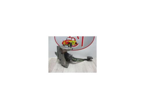 Used Clutch pedal NISSAN X-TRAIL I (T30) 2.2 dCi 4x4 (136 hp) 12964060