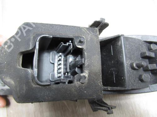 Éclairage de plaque d'immatriculation RENAULT SCÉNIC II (JM0/1_) 1.5 dCi (JM1E, JM16) (106 hp) 13290501