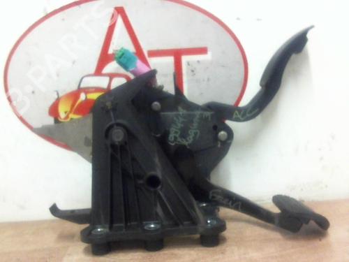 Pedal RENAULT LAGUNA III (BT0/1) 1.5 dCi (BT00, BT0A, BT0T, BT1J) (110 hp) 30784411
