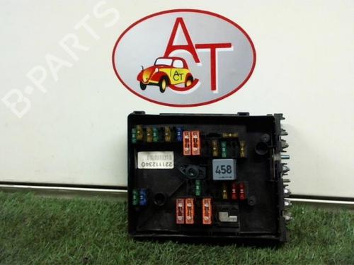 Used Fuse box VW GOLF PLUS V (5M1, 521) 1.9 TDI (105 hp) 28286581