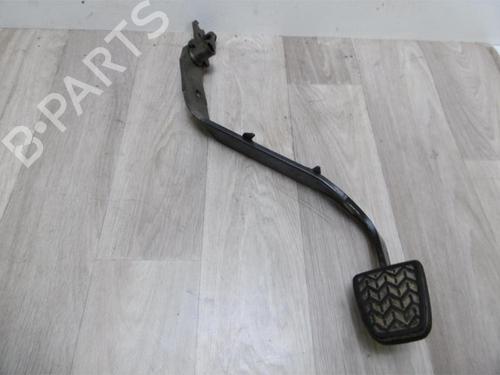 Used Clutch pedal TOYOTA COROLLA (_E12_) 2.0 D-4D (CDE120_, CDE120R) (90 hp) 12966887