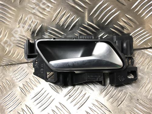 rear-right-interior-door-handle-peugeot-2008-ii-ud_-us_-uy_-uj_-ur_-uc_-2019-23457152 main image