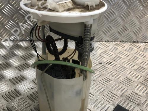 Used Fuel pump FIAT 500 (312_) 1.2 (312AXA1A) (69 hp) 31204799