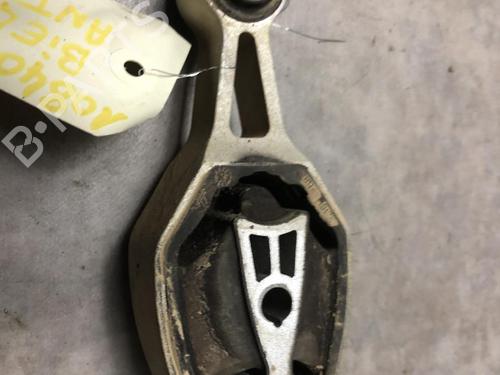 Used Engine mount CITROËN C3 III (SX) 1.2 PureTech 82 (83 hp) 25482185