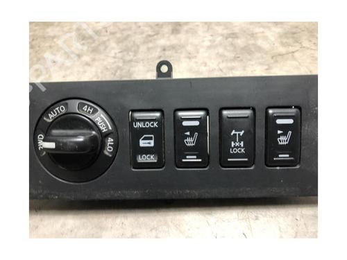 Switch NISSAN NAVARA NP300 (D40) 2.5 dCi 4WD (D40TT, D40T, D40M, D40BB) | BP22791056I30 