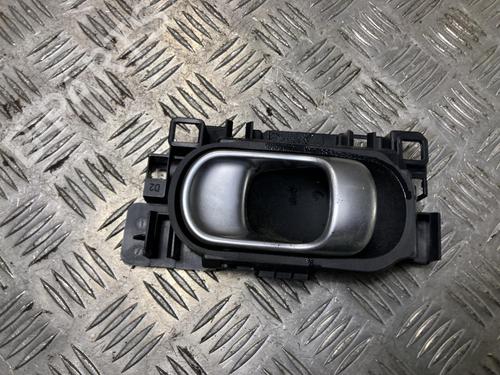 Used Front right interior door handle Front right interior door handle CITROËN C3 III (SX) 1.5 BlueHDi 100 (SXYHYP, SXYHTU) (102 hp) 33609984 33609984
