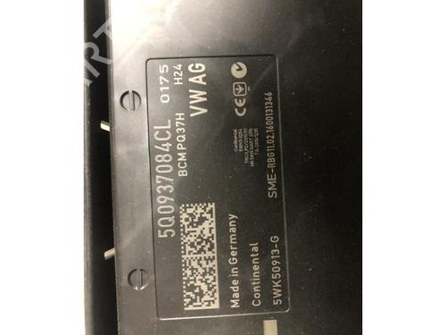 Fuse box VW GOLF VII (5G1, BQ1, BE1, BE2) 1.6 TDI | BP27726816E1