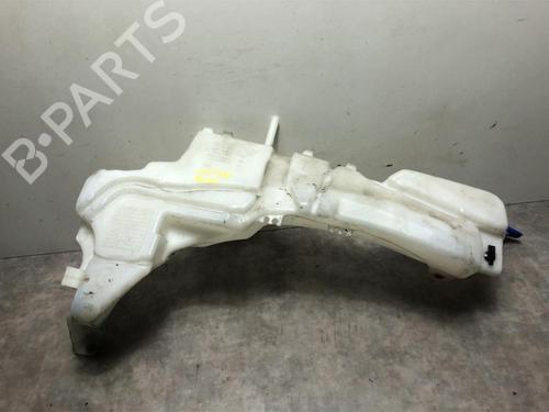 Used Windscreen washer tank FORD KUGA I 2.0 TDCi 4x4 (136 hp) 20617070