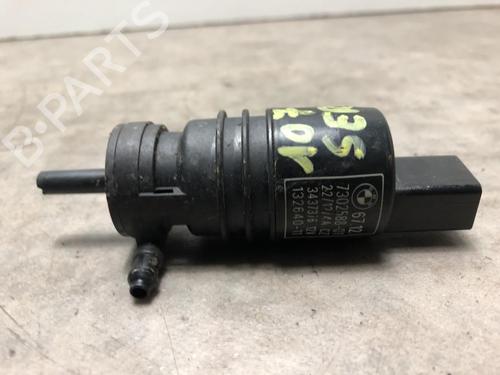Used Washer pump BMW 1 (F21) M 135 i (320 hp) 21055924