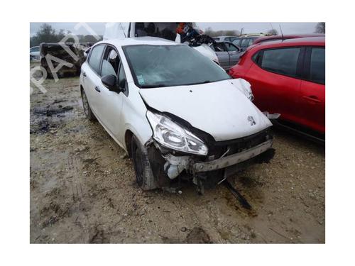 Licence plate light PEUGEOT 208 I (CA_, CC_) 1.6 HDi / BlueHDi 75 | BP20624008I40 