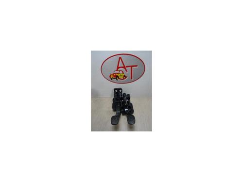 Used Clutch pedal LANCIA MUSA (350_) 1.3 D Multijet (350.AXB11, 350.AXB1A) (70 hp) 12965922
