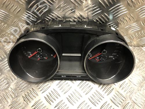 Instrument cluster VW POLO V (6R1, 6C1) 1.4 TDI | BP23045108C47