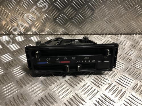 Used Climate control Climate control SUZUKI JIMNY Closed Off-Road Vehicle (SN) 1.5 DDiS 4WD (SN415D) (65 hp) 33458803 33458803