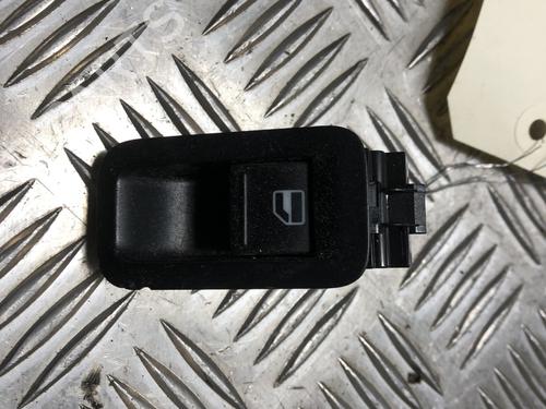 Used Right rear window switch VW POLO V (6R1, 6C1) 1.2 (70 hp) 32241015