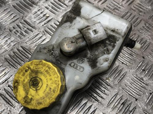 Used Brake fluid reservoir AUDI A1 (8X1, 8XK) 1.6 TDI (105 hp) 31185778