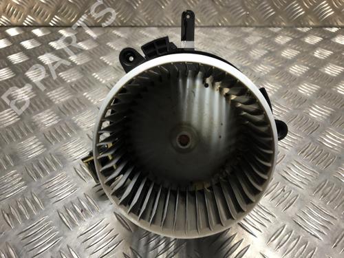 Used Heater blower motor PEUGEOT 5008 II (MC_, MJ_, MR_, M4_) 1.5 BlueHDi 130 (MCYHZJ, MCYHZR, MCYHZX) (131 hp) 23037646
