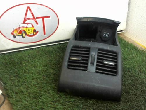 Used Air vent MERCEDES-BENZ A-CLASS (W176) A 160 CDI / d (176.011) (90 hp) 12964361
