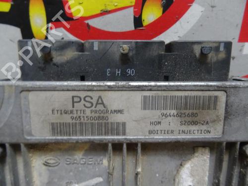 Used Engine control unit (ECU) PEUGEOT 206 Hatchback (2A/C) 1.4 i (75 hp) 13275184