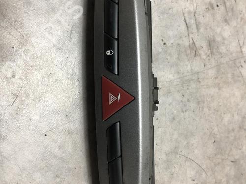 Used Warning switch PEUGEOT 308 SW I (4E_, 4H_) 1.6 HDi (109 hp) 20624126