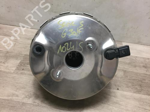 Used Servo brake BMW 5 (G30, F90) 530 e Plug-in Hybrid (252 hp) 13381706