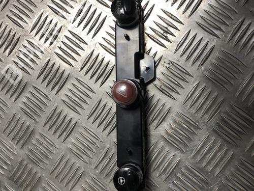 Bouton de warning FIAT 500 (312_) 1.2 (312AXA1A) (69 hp) 31204844