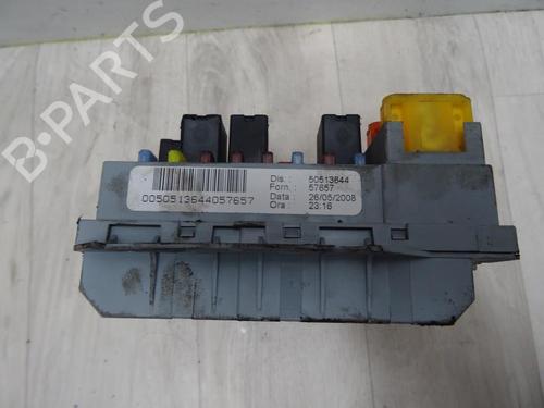 Used Fuse box ALFA ROMEO 159 Sportwagon (939_) 1.9 JTDM 16V (939BXC1B, 939BXC12) (150 hp) 28333891